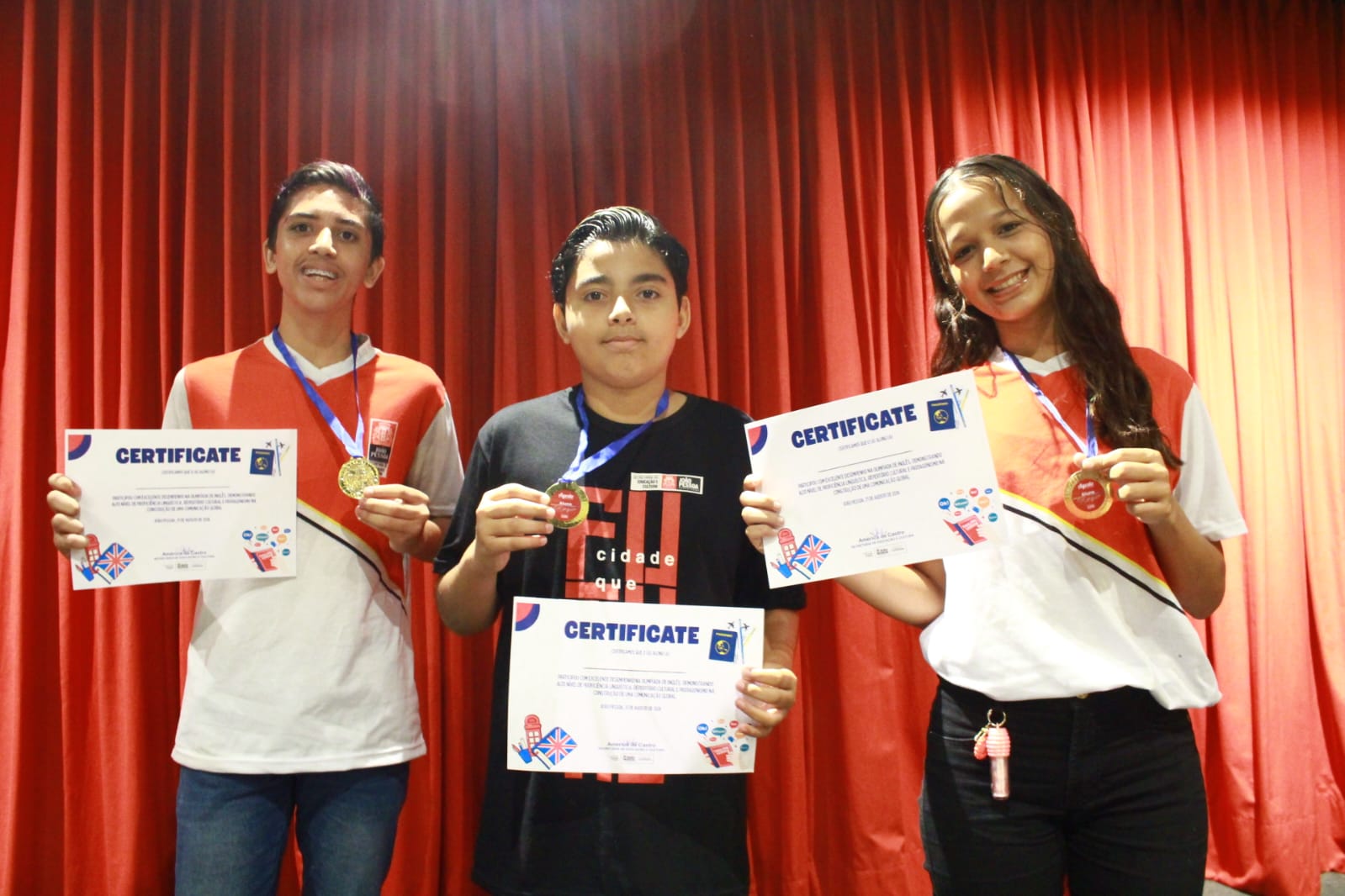 Rede Municipal de João Pessoa premia alunos e professores com destaques na Olimpíada Brasileira de Língua Inglesa