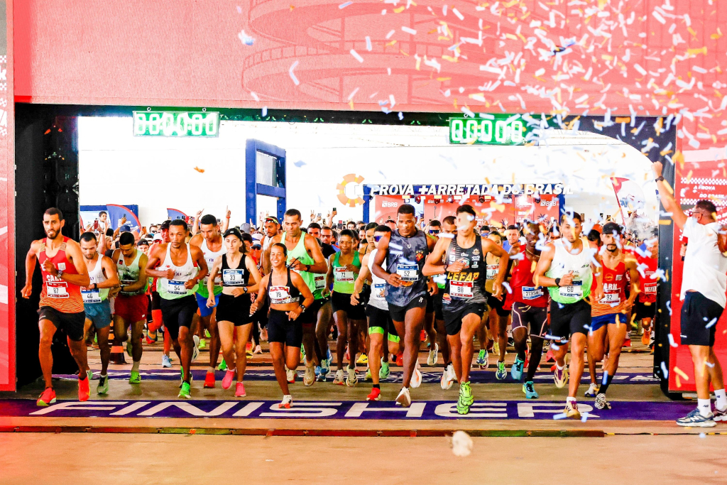 Primeiro dia da Maratona Internacional de João Pessoa movimenta atletas de todos estados