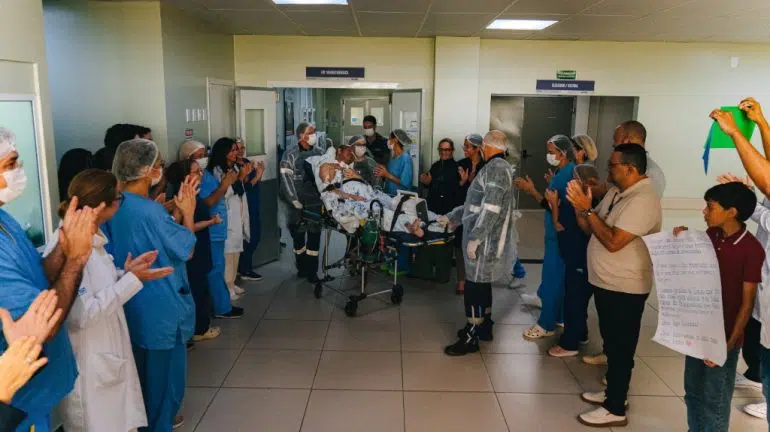 Mais de 1.500 vagas abertas na Paraíba, concurso público e Mega-Sena acumulada paciente alta hospital