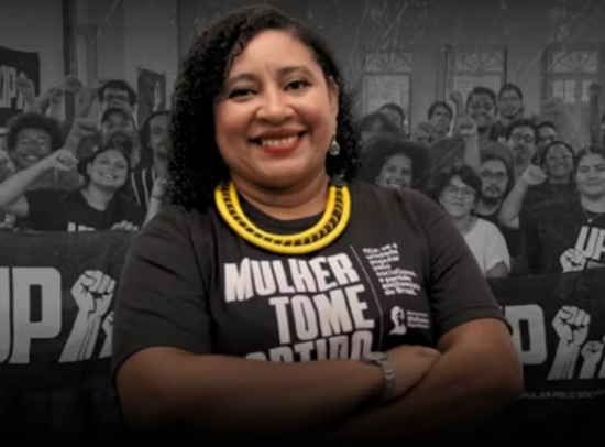 Candidata ao Senado pelo UP defende fim da escala 6×1 e educação no combate ao feminicídio