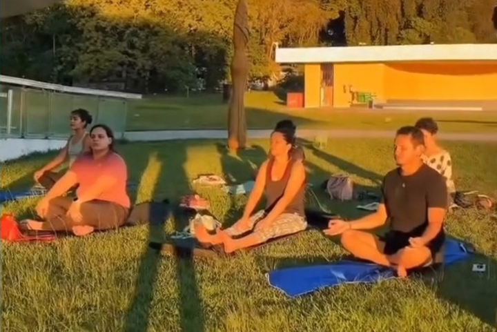 Aula gratuita de yoga é oferecida em João Pessoa nesta sexta-feira