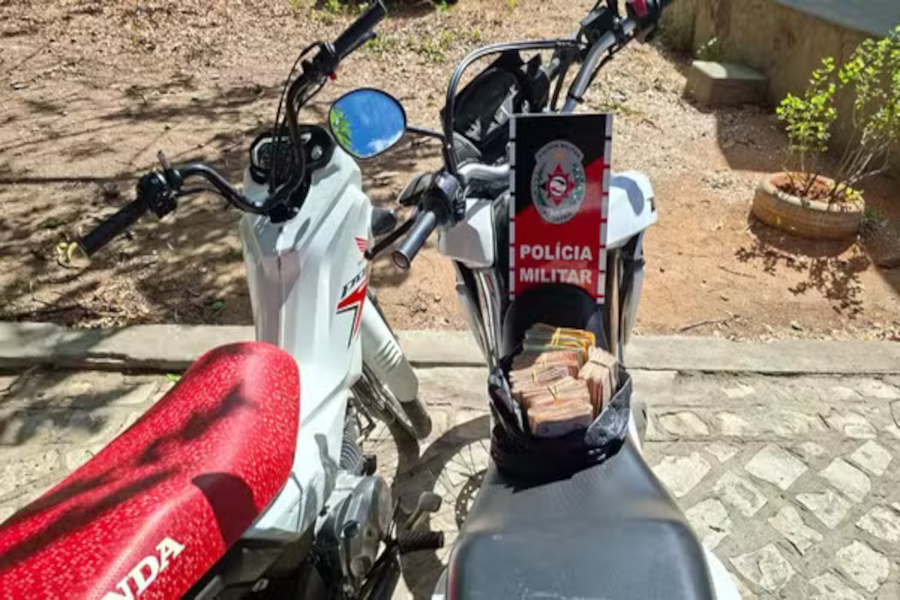 Homem é preso e adolescente apreendido após assalto a residência no Sertão