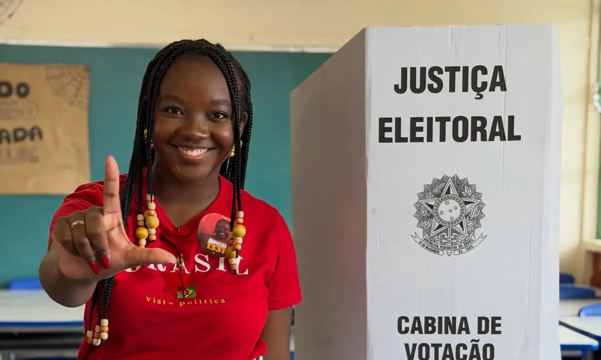 Deputada federal mais jovem eleita é de Minas Gerais