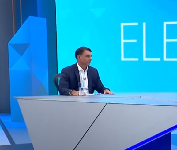 Flávio Bolsonaro garante que não vai alterar pisos de saúde e educação