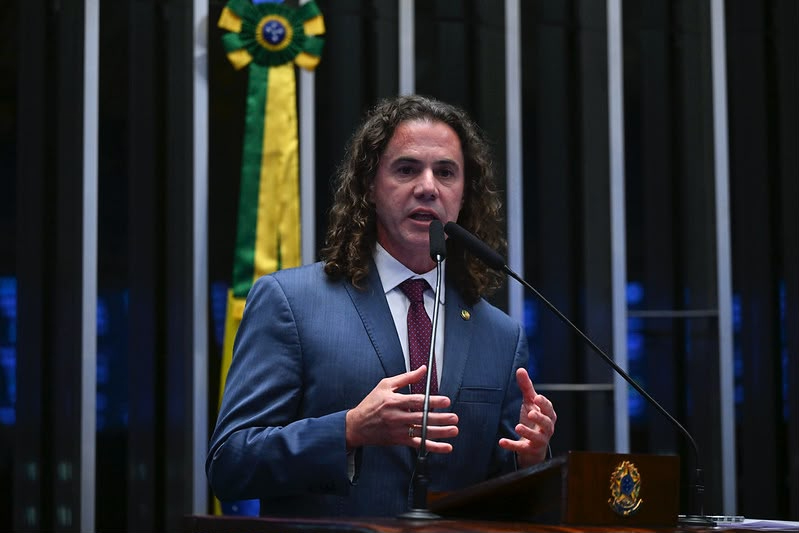 Fim da escala 6×1: Veneziano critica senadores que querem barrar votação