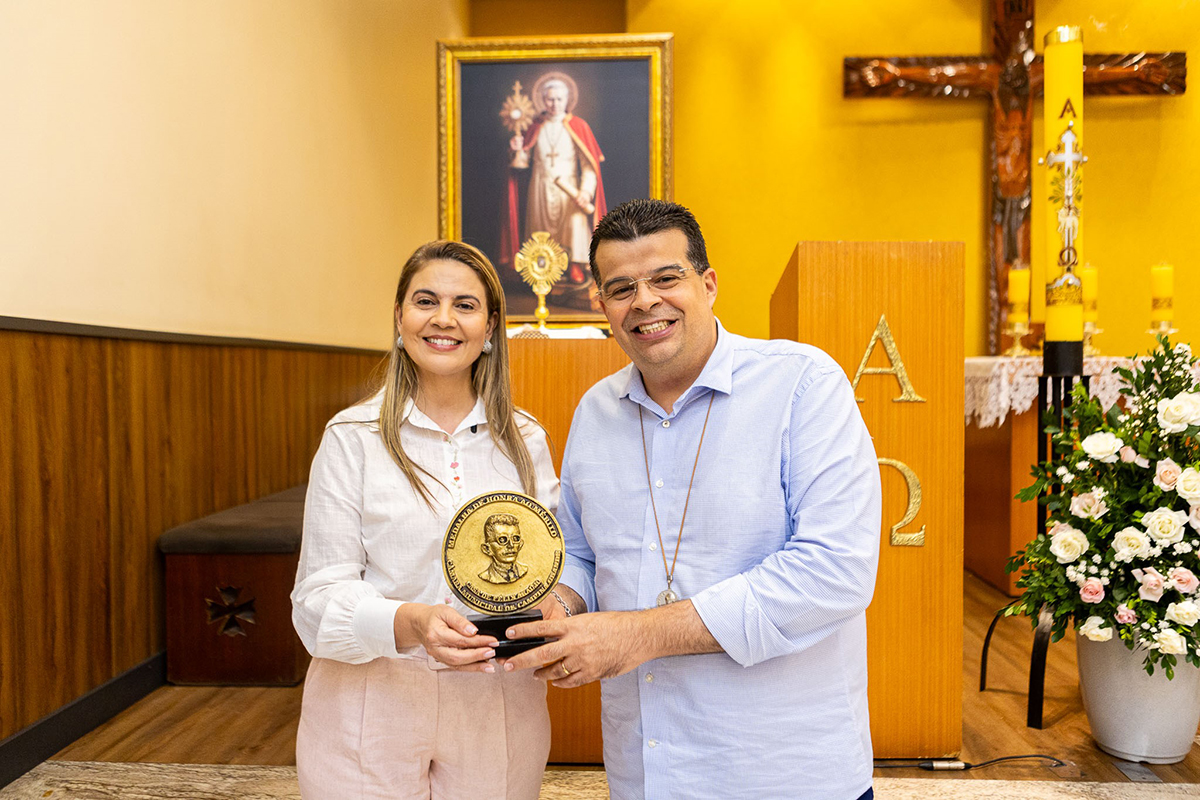 Vereadora homenageia Comunidade de São Pio X, em Campina Grande