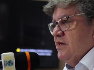 Imagem em destaque de Aparte: João Azevêdo trava nomeações e fará seleção de prestadores
