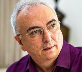 Imagem em destaque de Irmã de senador faz desabafo diante de secretário de Estado