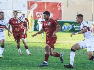 Imagem em destaque de Sousa perde para o líder Santa Cruz-PE e afunda-se na Série D